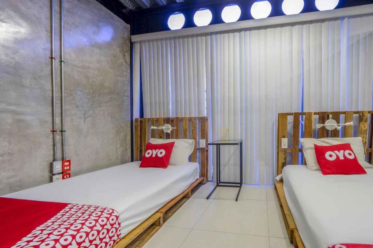 Oyo 1084 Guyasuka Ratchada Hotel Bangkok Exterior photo