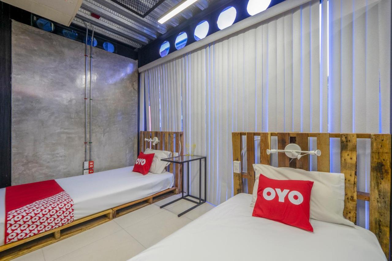 Oyo 1084 Guyasuka Ratchada Hotel Bangkok Exterior photo